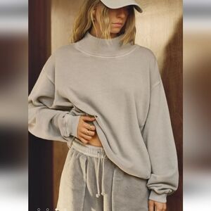 Joah Brown Turtleneck Sweatshirt NEW